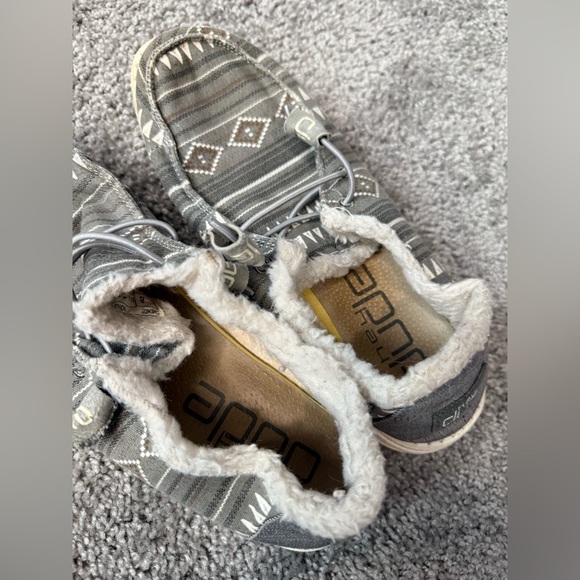 Hey Dude Women's Wendy Boho Stripe Gray Sherpa Lined Slip On Shoes - Picture 7 of 7